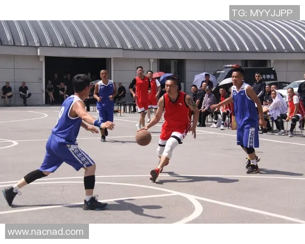 篮球明星明的传奇之路与成长故事揭示了运动背后的坚持与梦想